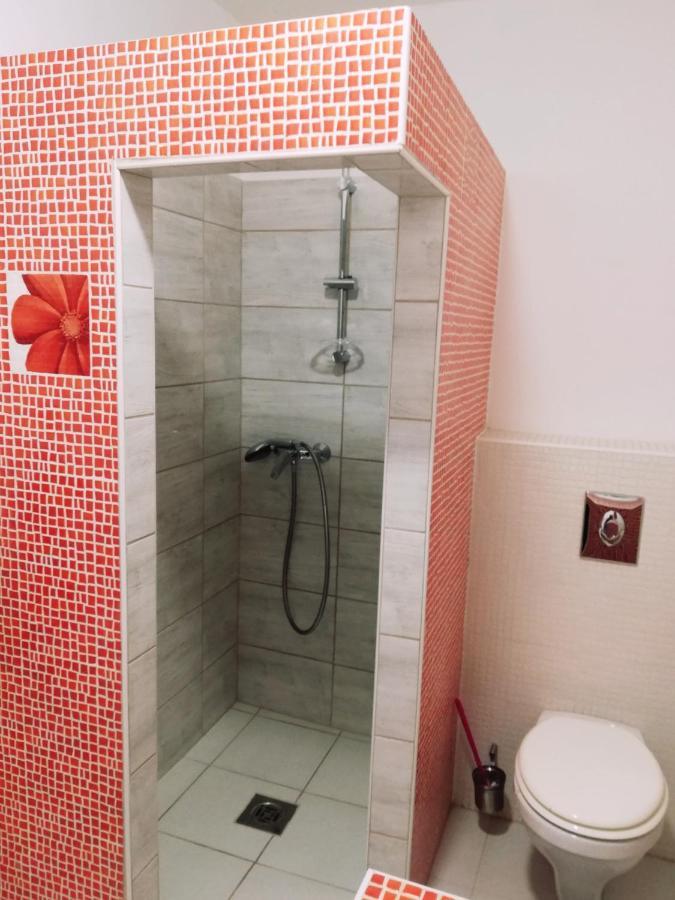 Happy Home Apartman Gyenesdias Bagian luar foto